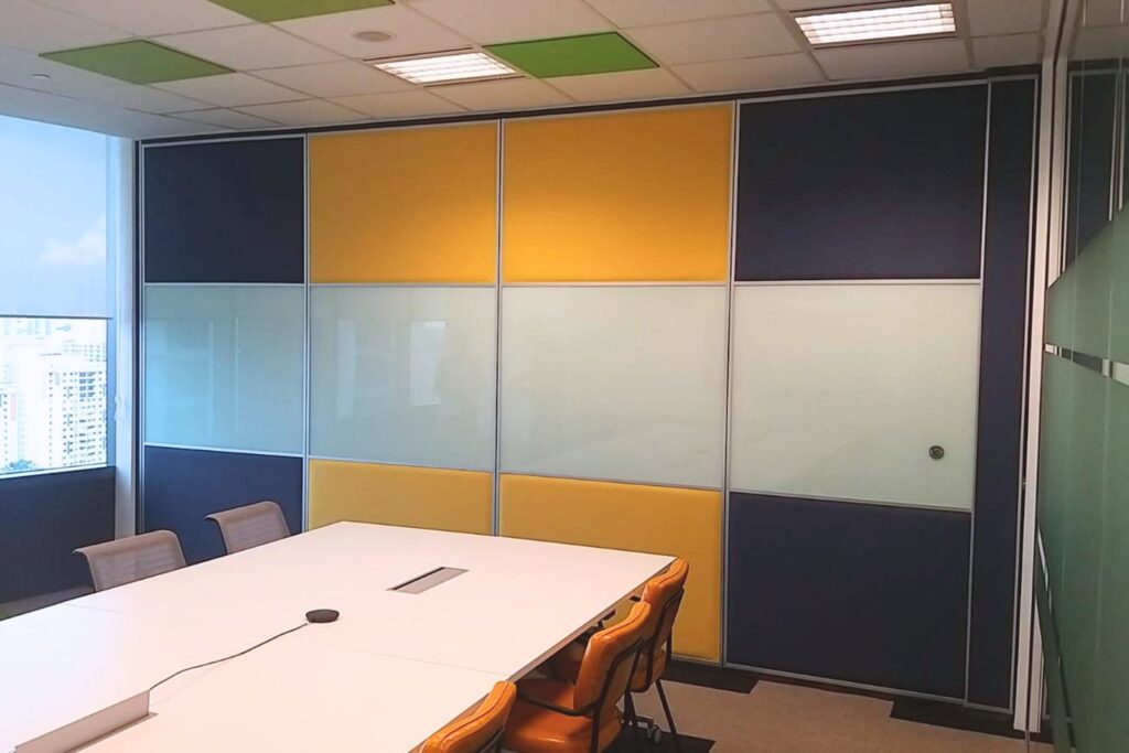 IWC CLAZ solid operable wall dividing a training room at Daimler